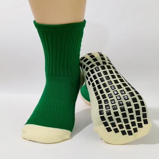 Quick Dry Nylon Soccer Football Basketball Rugby Socks Wholesale Custom Logo Compression Crew Men Women Terry Cushion Sports Socks Manufacturer