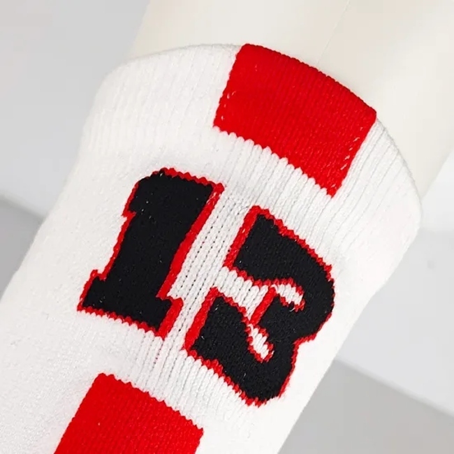 Wholesale Custom Performance Sports Non-Slip Athletic Soccer Grip Socks Anti Slip Football Socks for Men