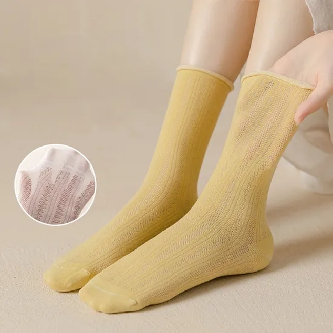 Stylish Women’ S Custom Logo Summer Mesh Crew Socks for Comfort
