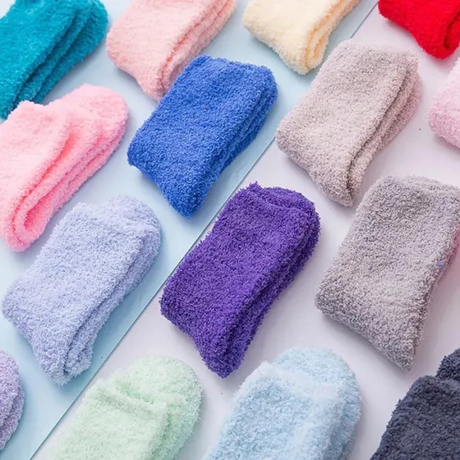 2025 High -Quality Coral Winter Warm Fluffy Fuzzy Socks Custom Embroidered Logo Socks Women