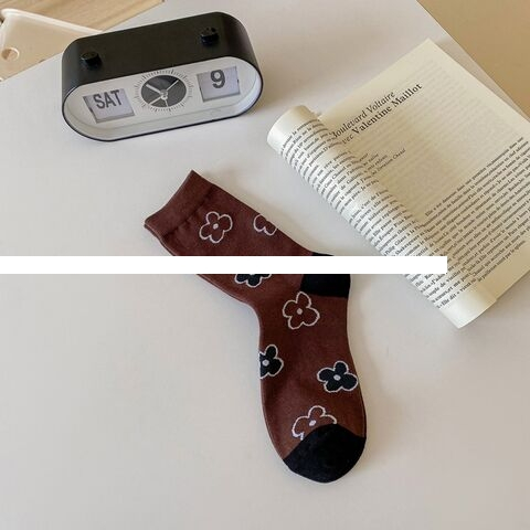 Wholesale High Quality Cotton Breathable Women Socks Custom Jacquard Design Crew Sport Socks