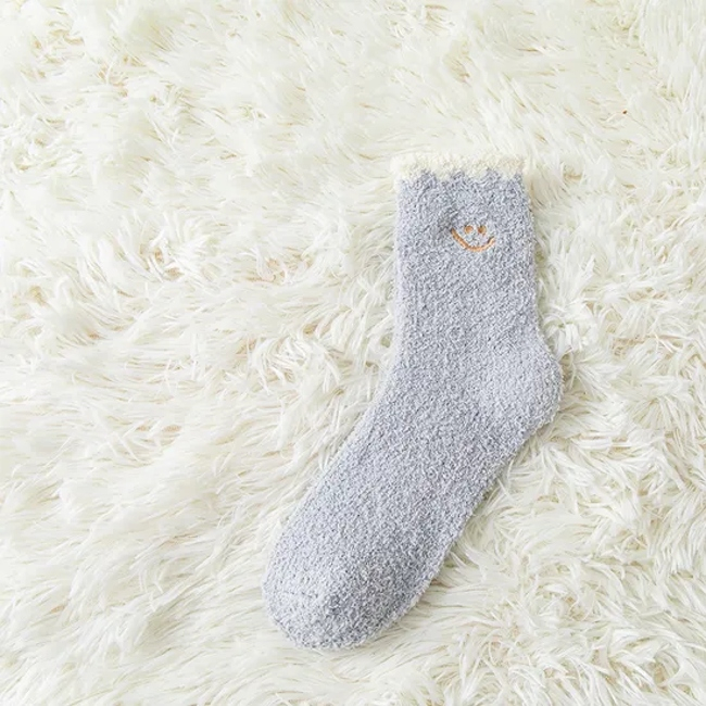 Autumn and Winter New Coral Velvet Socks Women′s MID-Calf Socks Smiley Embroidery Thickened Home Floor Socks Towel Socks