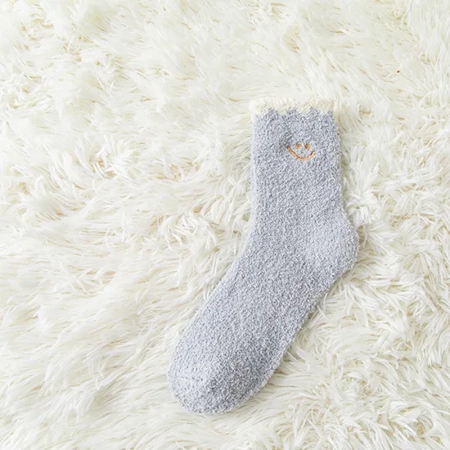Autumn and Winter New Coral Velvet Socks Women′s MID-Calf Socks Smiley Embroidery Thickened Home Floor Socks Towel Socks