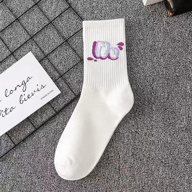 Explosion Couple Sports Boat Socks Ins Students White Cotton Socks Autumn and Winter Men′s Basketball Long Socks Wholesale MID-Calf Socks