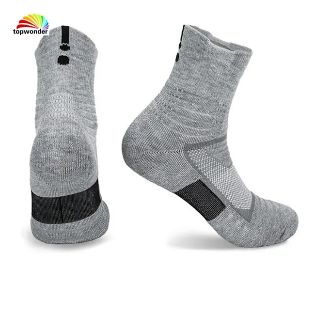 Customize All Types of Crew Cushion Terry Bottom Dry-Fit Football Basketball Sports Sock at Low Price and High Quality