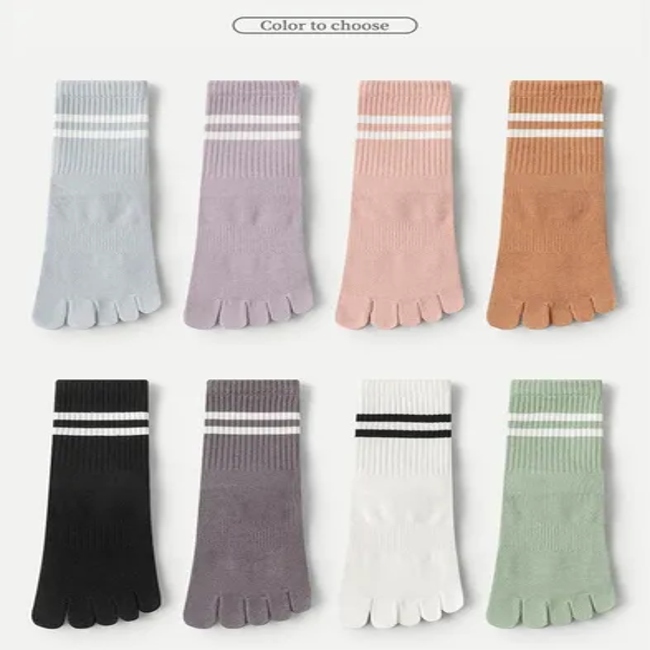 Customized Wholeseller Women Antislip Outdoor Sports Cotton Yoga Crew Stocking Toe Socks