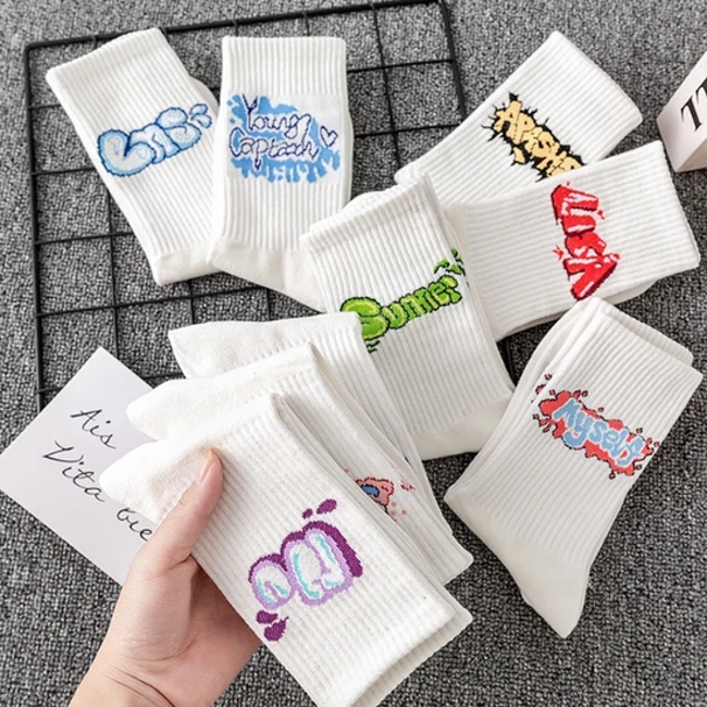 White Graffiti Letter Basketball Knitted Pure Cotton Sweat-Absorbing Socks