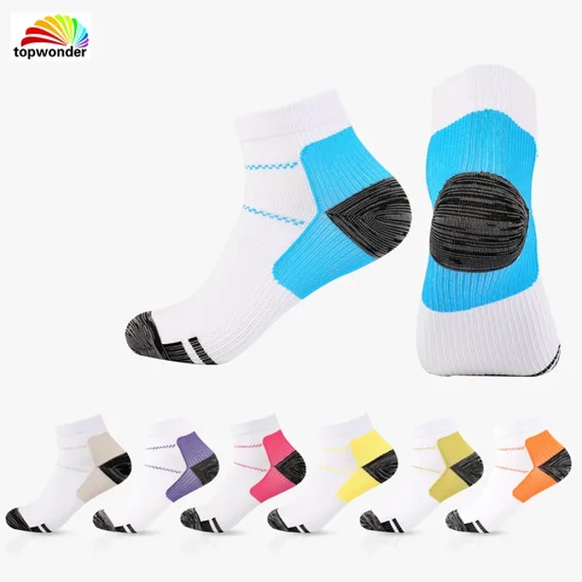 Customize and Wholesale All Sorts of Compression Running Sports Athletic Dry-Fit Sock in Many Colors at Low Prices