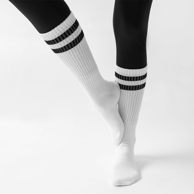 Sale Ladies' Mid-tube Bottom Non-slip Yoga Socks Women Professional Fitness Pilates Indoor Floor Dance Socks for Gymnastic 
