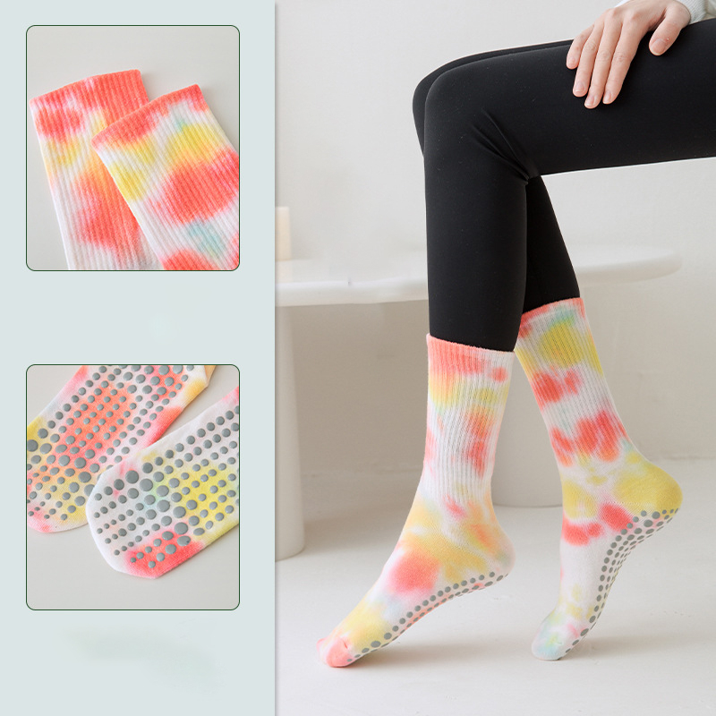 Design Service Non-Slip Yoga Socks for Women Colorful Gradient Ladies Indoor Dance Floor Socks Mid-tube Cotton Pilates Yoga 