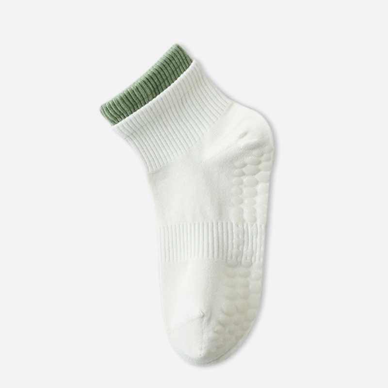 Better Price Yoga socks adhesive Anti slip Breathable comfortable Midsole socks Professional anti slip Running indoor Fitness 