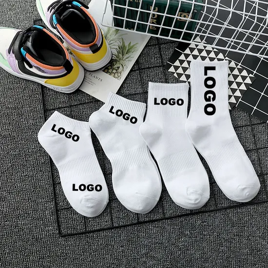 Wholesale High Quality Embroidered Knitted Athletic Quick Dry Streetwear Cotton Men Custom Design Made Crew Socks with Packaging