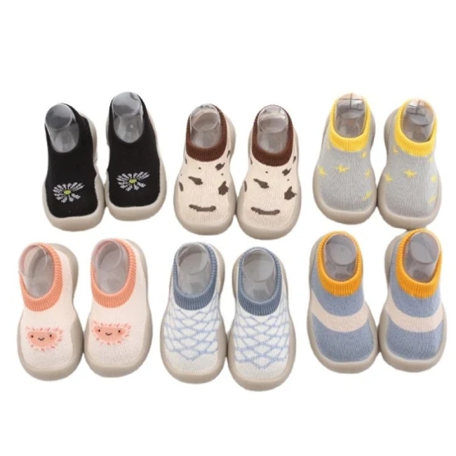 Quality Soft Patterns Wholesale Kids Running Baby Shoe Socks with Grip