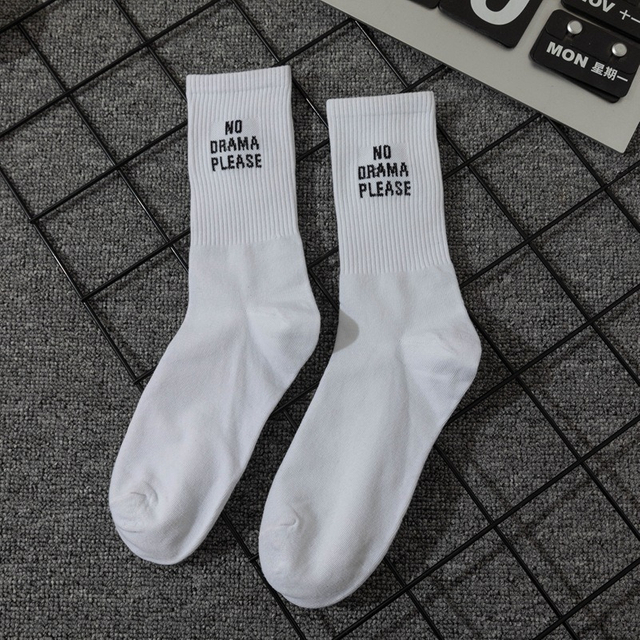prompt dispatch Simple European and American street letters white s and women s socks sports hip hop college style 