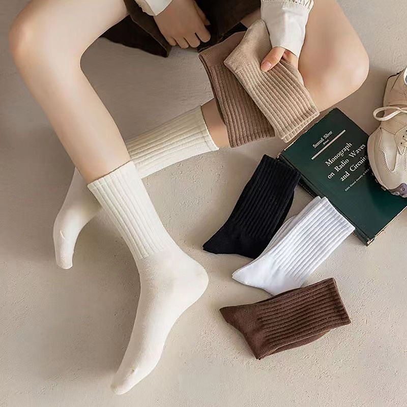 Custom Dimensions Outdoor Sports Socks Pile Up Socks Solid Color women Socks Fashion Khaki Brown White Cotton Socks For Girls 
