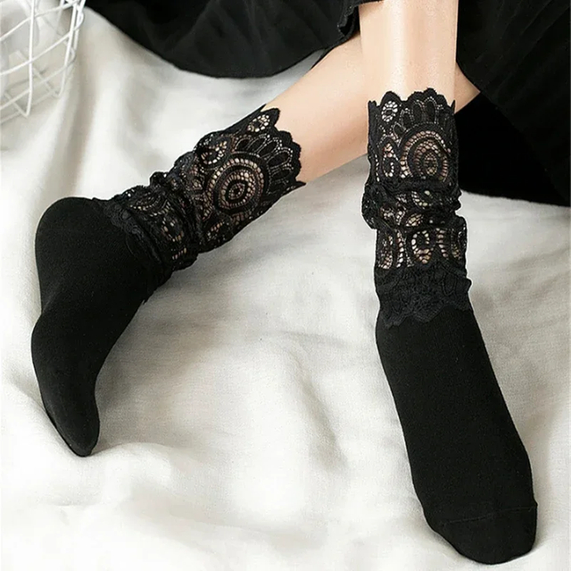Chinese Manufacturer Sexy Lace Floral Mesh Socks women Black Transparent Short Cotton Sock For Ladies Elastic Retro Cute Socks 