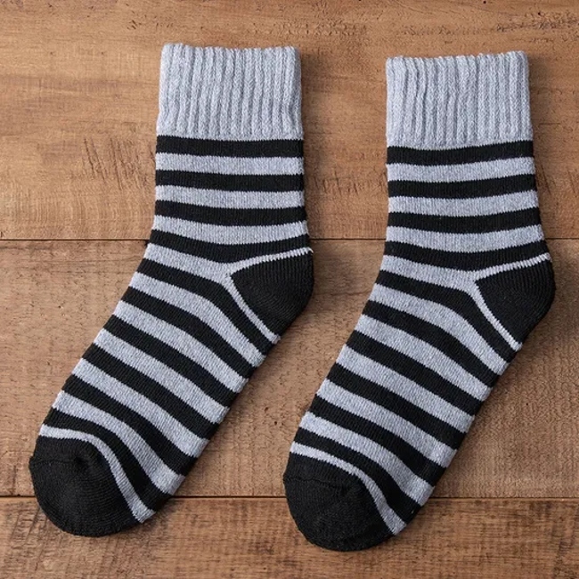 Winter Padded Warm Hosiery Vintage Men′s MID-Tube Floor Men Socks