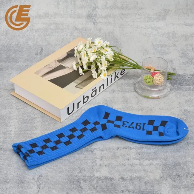 High Quality Manufacturer Anti-Bacterial Thermal Men′s Crew Socks