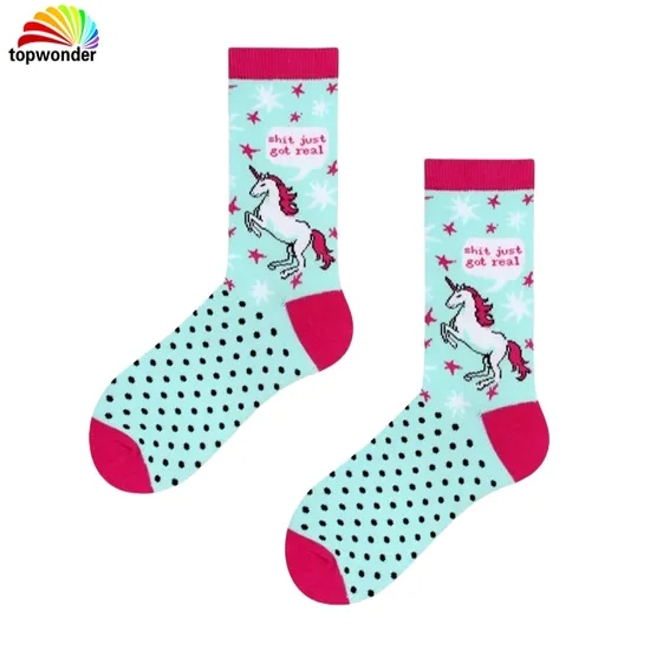 Customize and Wholesale Latest Popular Fashion Cartoon Animal Happy Sock in Many Colors at Low Prices