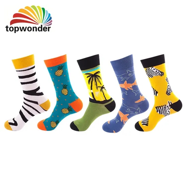 Wholesale and Customize All Designs of Hot Selling Knee High Sock in Many Colors, Sizes and Material