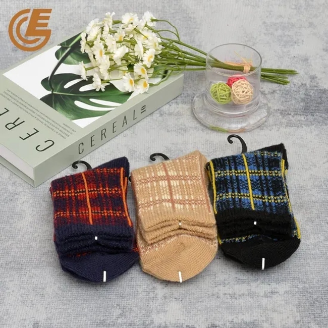 Wholesale High-End Cotton Elite Men′s Crew Socks Manufacturer