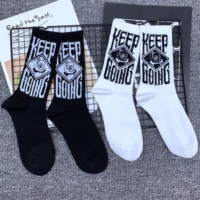 Letter Cotton Spring and Autumn Crew Men′s Socks Custom Logo