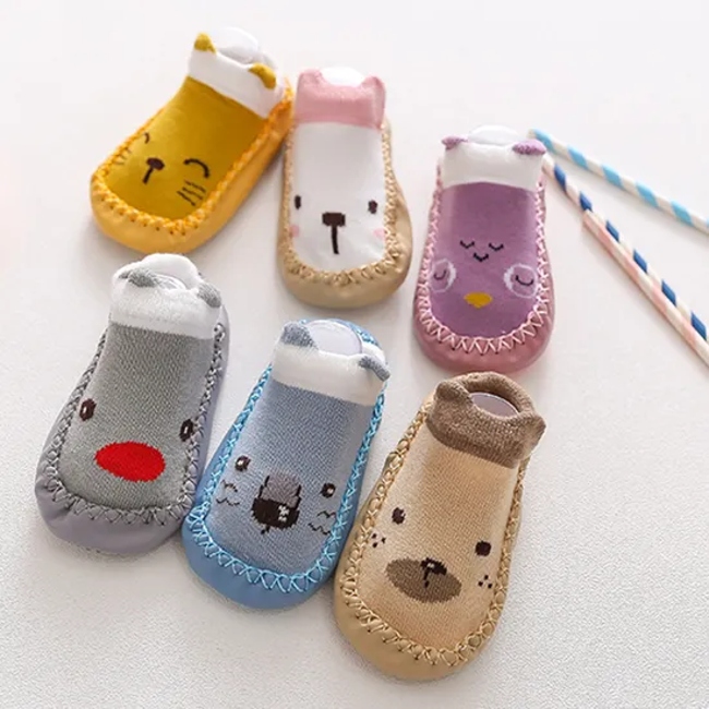 Children′ S New Cartoon Baby Leather Toddler Floor Non Slip Soft Bottom Shoes and Socks