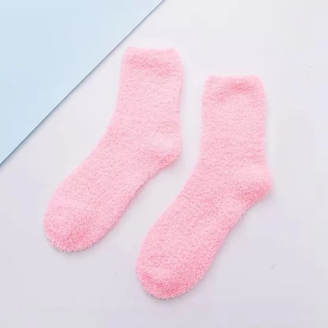2025 High -Quality Coral Winter Warm Fluffy Fuzzy Socks Custom Embroidered Logo Socks Women