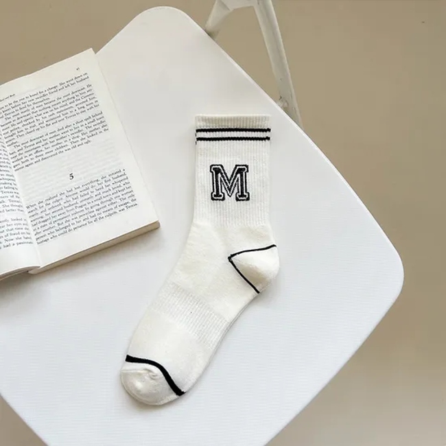 Socks Women′s MID-Calf Socks Black White Ins Striped Women′s Socks Alphabet Sports Street Tide Socks