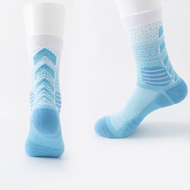 Four Seasons Basketball Sock Men′s and Women′s MID-Calf Socks Professional Sports Socks Colorful Moisture Transferring and Sweating Socks