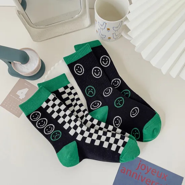 Customized Checkerboard Socks, Men′s and Women′s Pure Cotton Retro Green Sports Long Socks, Striped Smiling Face Combination Socks