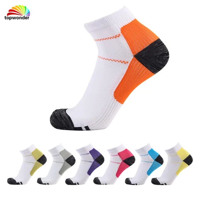 Customize and Wholesale Sports Dry-Fit Compression Boat Sock in Many Colors at Low Price
