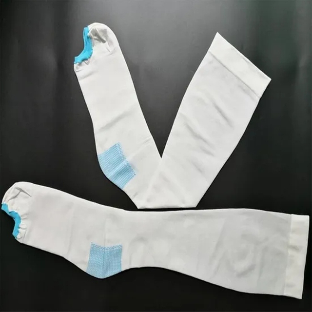 Custom Sport Polyester Cotton Non-Slip Compression Striped Men′s Football Socks