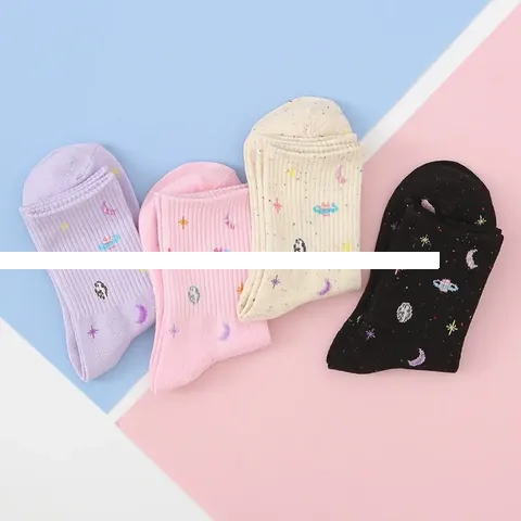 Wholesale floral moon star design yiwu custom logo warm women crew socks cute