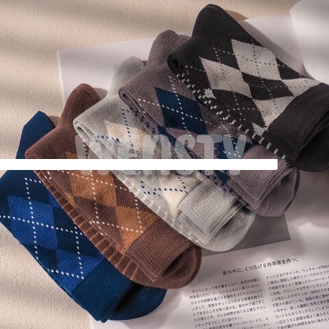 Wholesale High Quality Men s Seasons British Style Geometric Rhombus Knitting Seamless Cotton Crew Dress Socks
