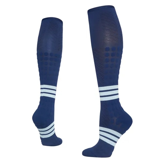 Fashionable Compression Socks with Graduated Pressure Design