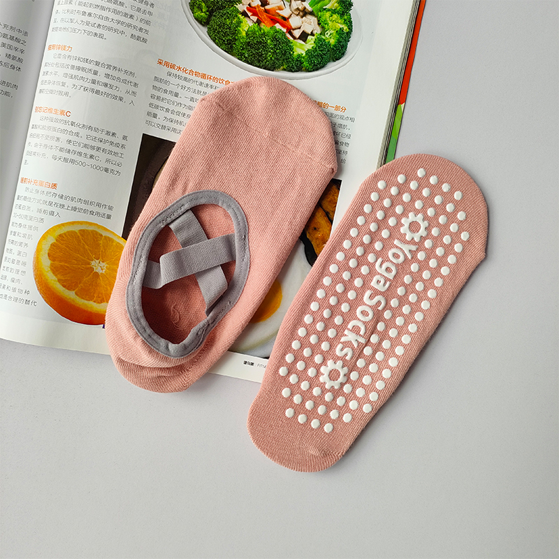 minimum order quantity of adhesive dots for anti slip sweat absorption and odor prevention football socks sports socks Yoga 