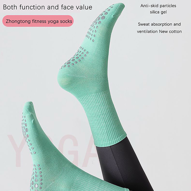 wholesaler Cotton Breathable Mid-calf Yoga Socks Solid Color Striped Anti-slip Sports Socks Pilates Socks Training 