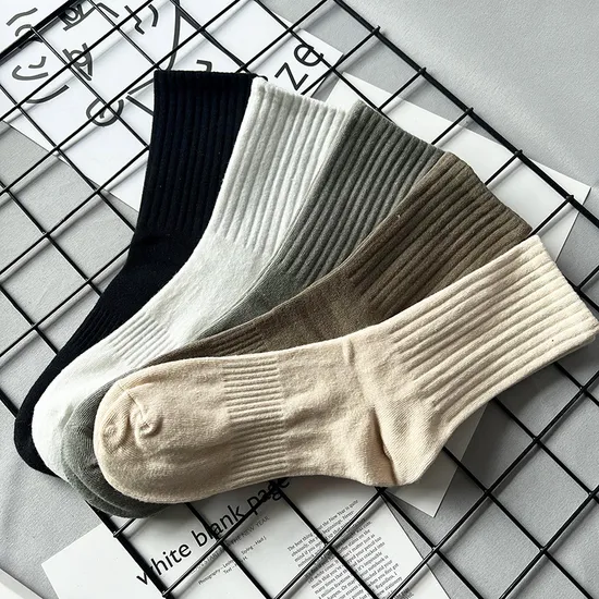 Wholesale High Quality Embroidered Knitted Athletic Quick Dry Streetwear Cotton Men Custom Design Made Crew Socks with Packaging