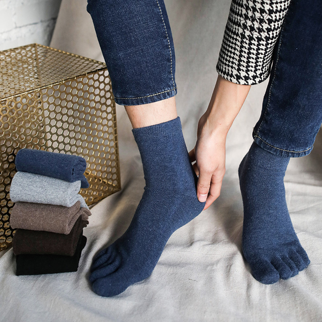 Soft Fashion Comfortable Mens Business Socks Five Fingers Socks Five Toe Socks Custom Wholesaler