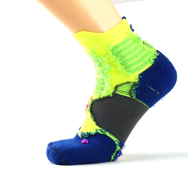 High quality men sport socks fashion stripe man ankle Custom Wholesaler