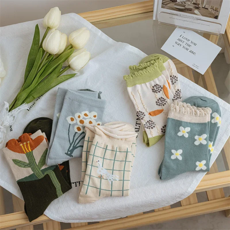 Discount Long Cycling Winter Socks women Fashion Print Korean Cotton Socks Pack Street Style Harajuku Flowers Chaussettes 
