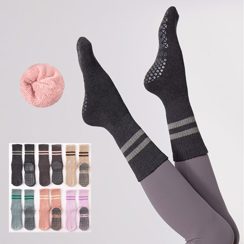 minimum order quantity Yoga Socks Cotton Towel Stripe Pile Dot Silicone Non slip women Warm Pilates Grip Crew 