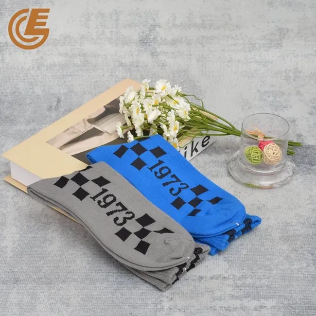 High Quality Manufacturer Anti-Bacterial Thermal Men′s Crew Socks