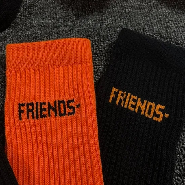 Designer Casual Jacquard Knitted Letter Wholesale Crew Cotton Brands Socks Funny Sports Custom Socks Men