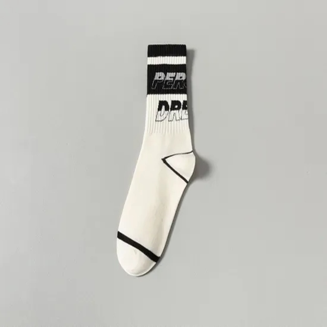 Autumn and Winter New Men′s Sports Crew Socks Custom Logo