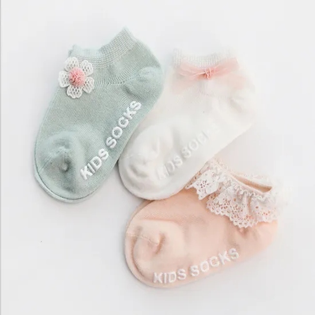 Cute Baby Toddlers Socks Anti Slip Socks for Baby Floor Socks with Lace on The Ankle