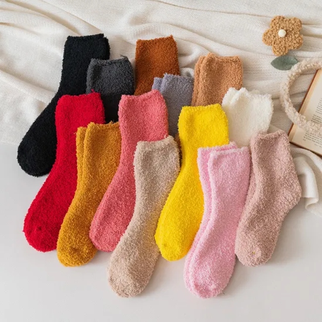 2025 High -Quality Coral Winter Warm Fluffy Fuzzy Socks Custom Embroidered Logo Socks Women