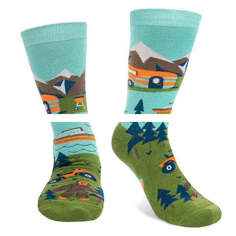 OEM New Couple Style Comfortable Street Skateboarding Custom Logo Golf Sports Socks For Wholesale