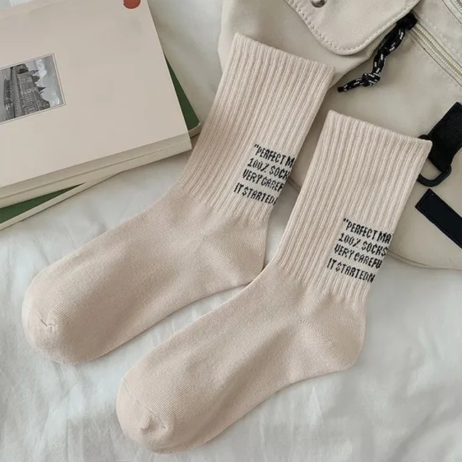 Women′s Autumn and Winter Simple Japanese Hundreds of Pile Socks High Couple Sports Long Socks